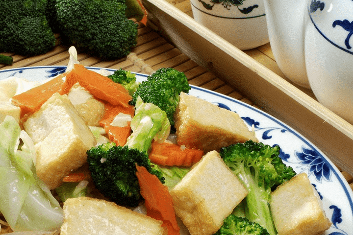 62. Chow Fun with Vegetable & Tofu