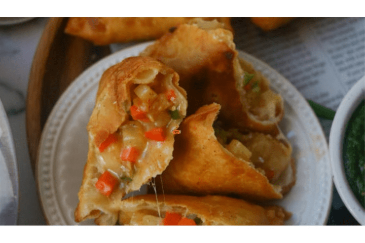 19. (13pc) Chili Paneer Samosa