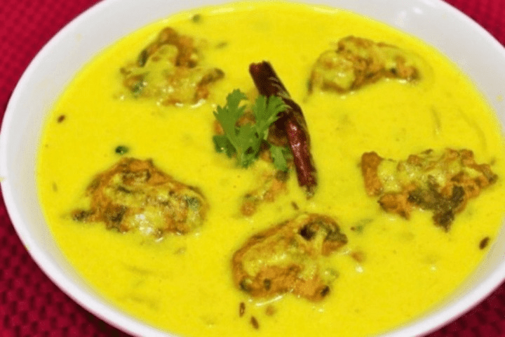 Kadi Pakoda