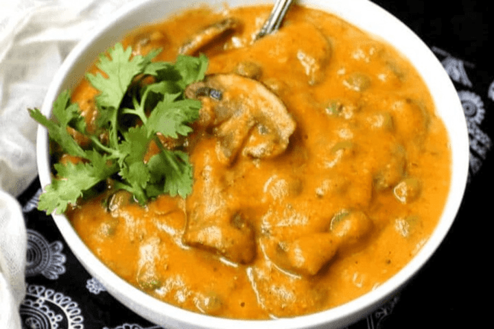 Mushroom and Green Peas Curry