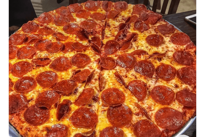 PEPPERONI PIZZA (MOZZARELLA CHEESE)