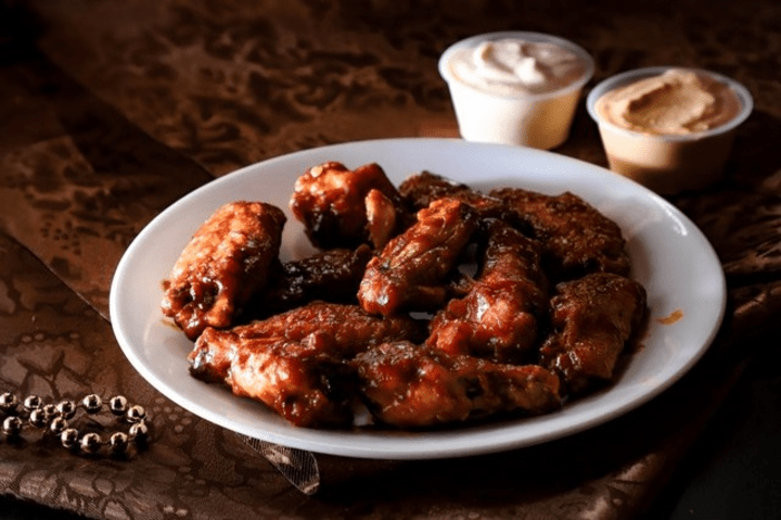 CLASSIC WINGS