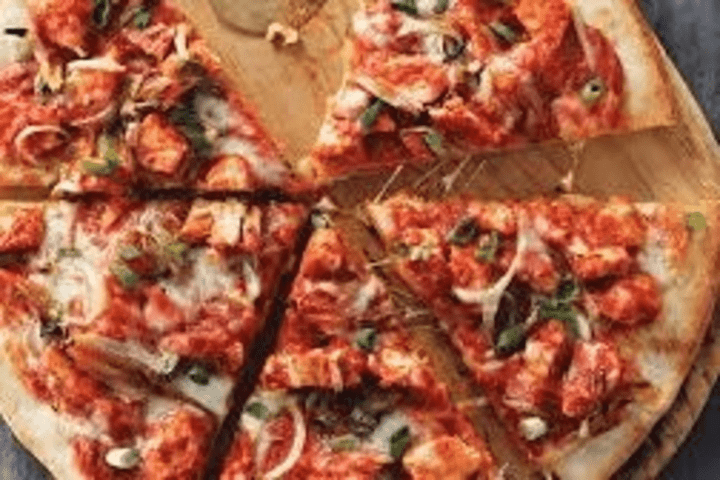 Butter Chicken Pizza