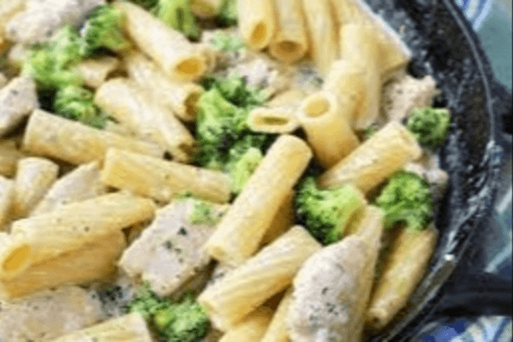 Rigatoni Alfredo Chicken